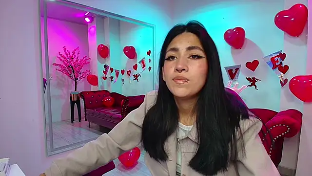 Leia queens online show from 02-15-25, 05:28