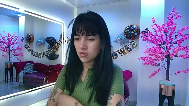 Leia queens online show from 11-03-25, 11:22