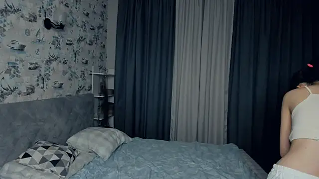 Snapshot of LilianGrindle chatting on 02-09-25, 06:16 LilianGrindle online show from 02-09-25, 06:16