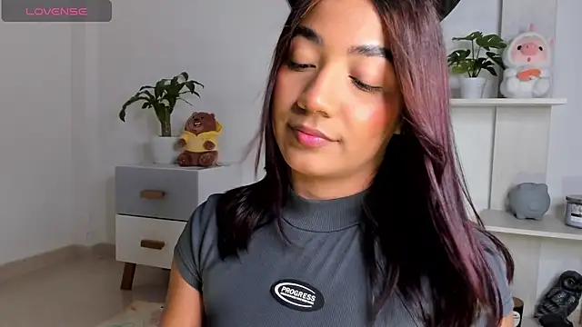 martina roldam online show from 01-07-25, 01:06