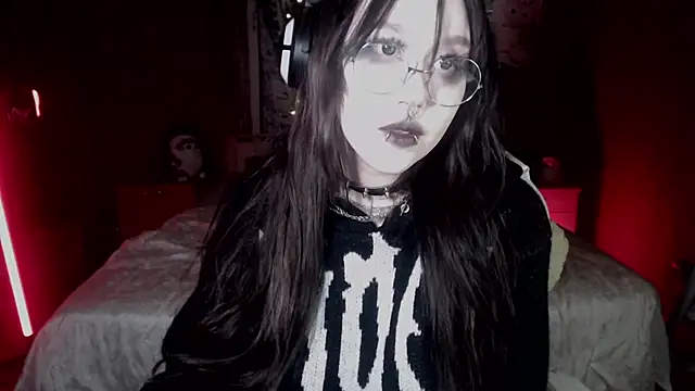 chloe crystall killer online show from 10-09-25, 12:03