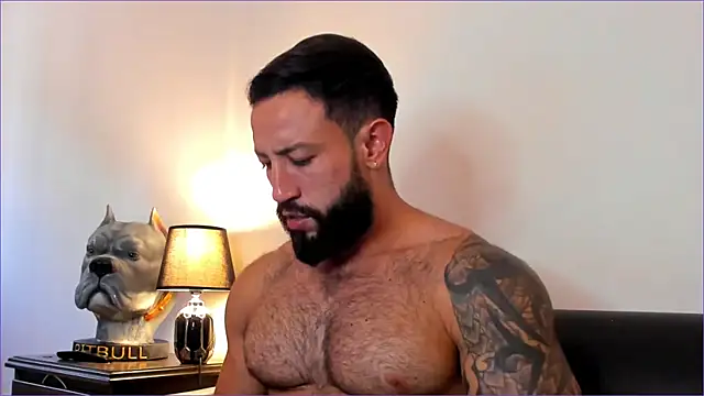 Snapshot of BradLeon_ chatting on 10-04-25, 07:34 BradLeon online show from 10-04-25, 07:34