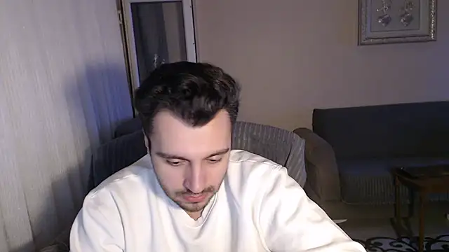 handsomeee04 online show from 10-10-25, 09:58