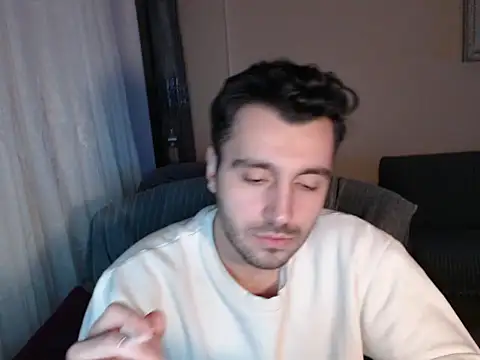 handsomeee04 online show from 11-26-25, 10:22