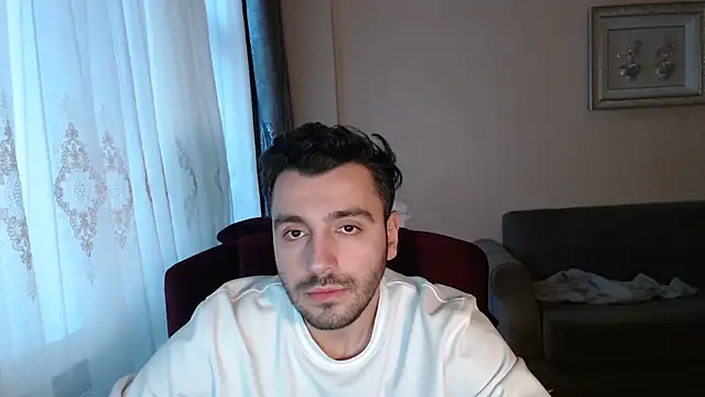 handsomeee04 online show from 12-20-25, 05:47