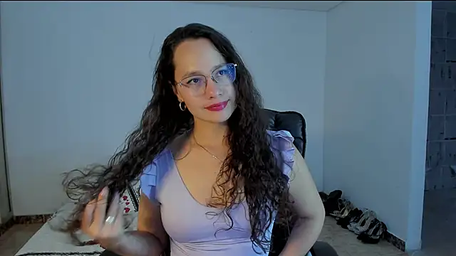 emmaTorres1 online show from 03-08-25, 11:39