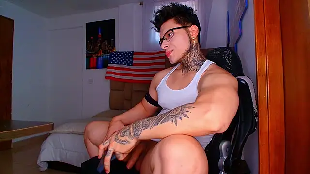 Snapshot of DennisWalkerr chatting on 10-17-25, 10:12 DennisWalkerr online show from 10-17-25, 10:12