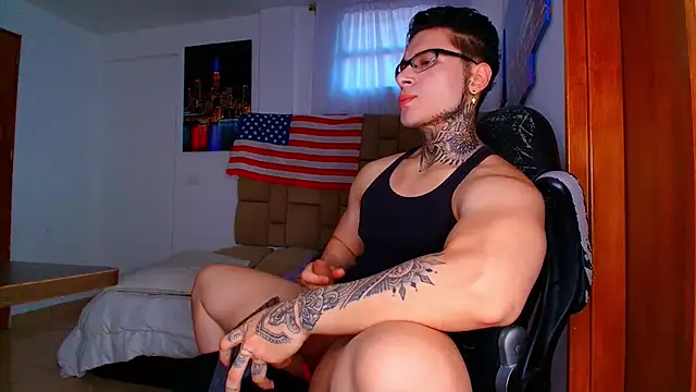 Snapshot of DennisWalkerr chatting on 10-30-25, 09:37 DennisWalkerr online show from 10-30-25, 09:37