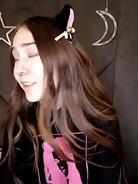 SashaMeow online show from 03-18-25, 10:48