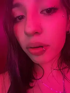 lauuraww online show from 02-24-25, 12:37
