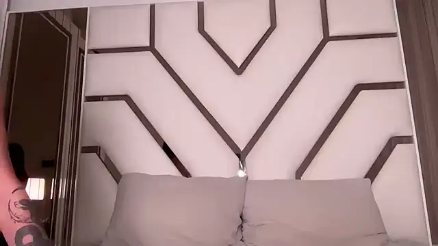 MilenaMilven online show from 10-11-25, 05:22