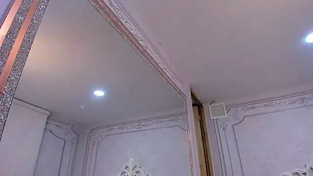 Daphne Fox  online show from 03-05-25, 08:32