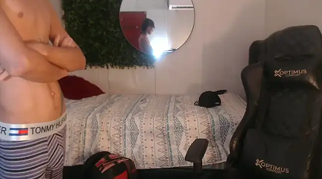 Snapshot of andy_dan18 chatting on 12-24-24, 10:49 andy dan18 online show from 12-24-24, 10:49