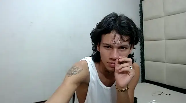 Snapshot of andy_dan18 chatting on 12-28-24, 01:17 andy dan18 online show from 12-28-24, 01:17