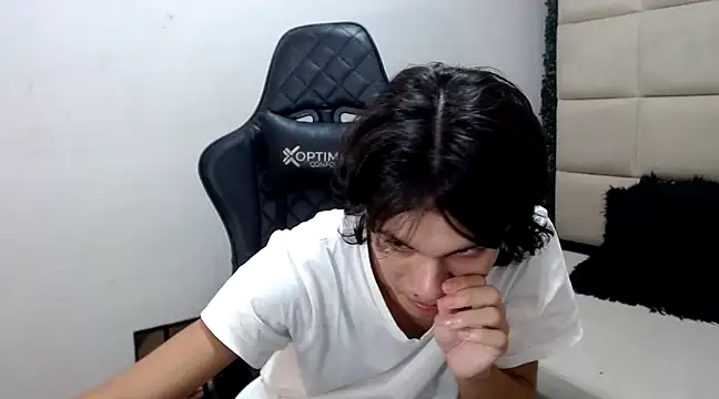 Snapshot of andy_dan18 chatting on 12-30-24, 08:58 andy dan18 online show from 12-30-24, 08:58