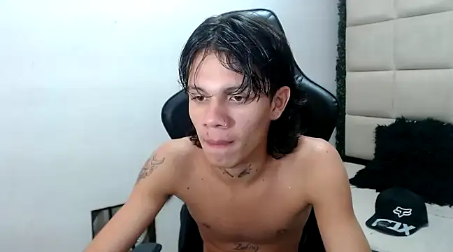 Snapshot of andy_dan18 chatting on 12-31-24, 04:06 andy dan18 online show from 12-31-24, 04:06