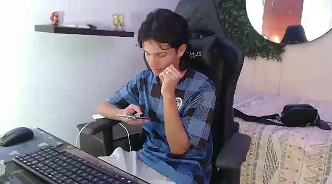 Snapshot of andy_dan18 chatting on 01-09-25, 11:34 andy dan18 online show from 01-09-25, 11:34