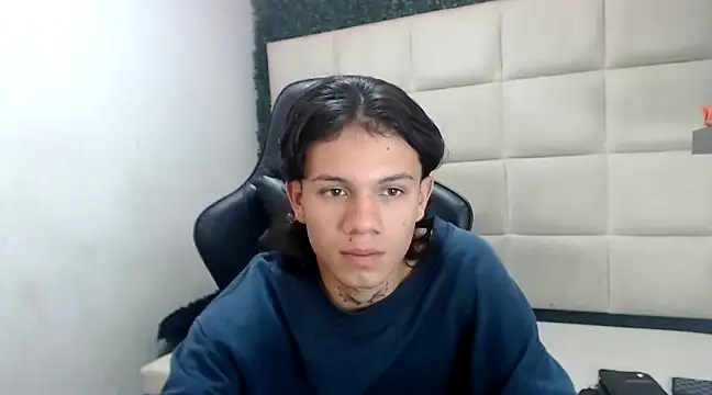 Snapshot of andy_dan18 chatting on 01-24-25, 02:51 andy dan18 online show from 01-24-25, 02:51