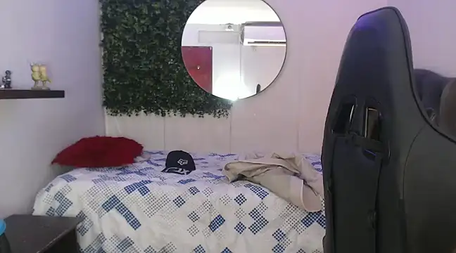 Snapshot of andy_dan18 chatting on 02-04-25, 01:59 andy dan18 online show from 02-04-25, 01:59