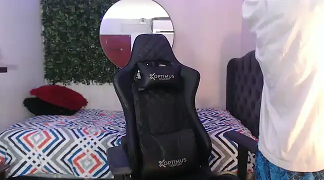 Snapshot of andy_dan18 chatting on 02-17-25, 11:31 andy dan18 online show from 02-17-25, 11:31