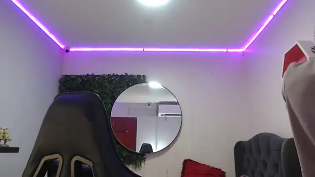 Snapshot of andy_dan18 chatting on 03-14-25, 02:30 andy dan18 online show from 03-14-25, 02:30