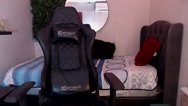 Snapshot of andy_dan18 chatting on 03-17-25, 04:11 andy dan18 online show from 03-17-25, 04:11