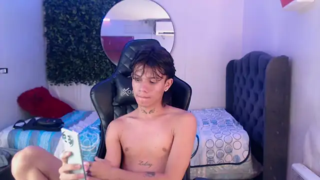 Snapshot of andy_dan18 chatting on 03-19-25, 04:55 andy dan18 online show from 03-19-25, 04:55