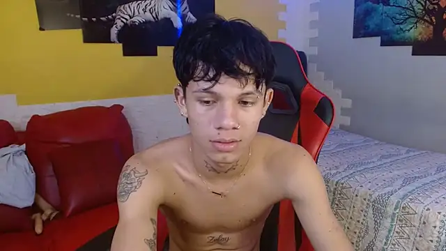 Snapshot of andy_dan18 chatting on 09-20-25, 02:18 andy dan18 online show from 09-20-25, 02:18