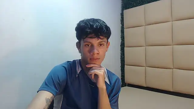 Snapshot of andy_dan18 chatting on 09-22-25, 05:48 andy dan18 online show from 09-22-25, 05:48