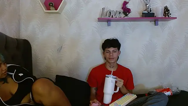 Snapshot of andy_dan18 chatting on 09-30-25, 09:09 andy dan18 online show from 09-30-25, 09:09