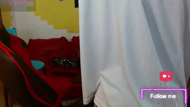 Snapshot of andy_dan18 chatting on 10-25-25, 02:24 andy dan18 online show from 10-25-25, 02:24