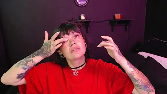 Snapshot of rousstattoo chatting on 11-14-25, 07:56 rousstattoo online show from 11-14-25, 07:56