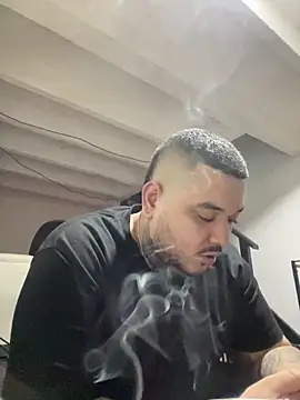 El Titan1998 online show from 12-21-24, 11:13