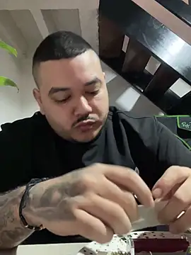 El Titan1998 online show from 01-18-25, 01:29