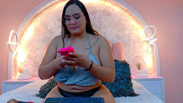 MiaLaurents online show from 11-10-25, 04:44