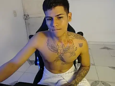 Snapshot of Clyde019 chatting on 01-03-25, 03:44 Clyde019 online show from 01-03-25, 03:44