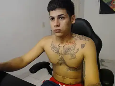 Snapshot of Clyde019 chatting on 01-13-25, 01:56 Clyde019 online show from 01-13-25, 01:56