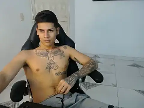 Snapshot of Clyde019 chatting on 02-04-25, 05:34 Clyde019 online show from 02-04-25, 05:34