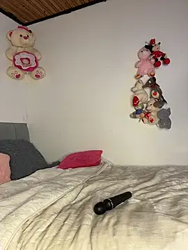 Snapshot of Charlotemonroe chatting on 11-05-25, 05:40 Charlotemonroe online show from 11-05-25, 05:40