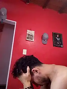 Snapshot of BlakeandRouse chatting on 03-09-25, 09:36 BlakeandRouse online show from 03-09-25, 09:36