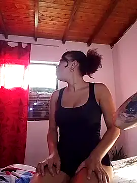 Snapshot of BlakeandRouse chatting on 03-16-25, 09:05 BlakeandRouse online show from 03-16-25, 09:05