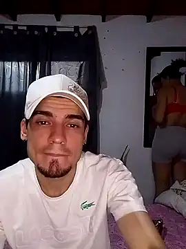 Snapshot of BlakeandRouse chatting on 09-21-25, 10:33 BlakeandRouse online show from 09-21-25, 10:33