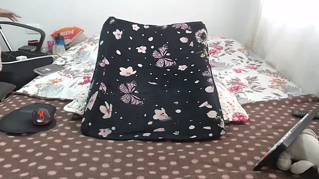 Girlhornyx online show from 12-15-25, 07:29