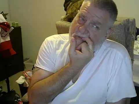 viejo oso online show from 10-08-25, 03:48