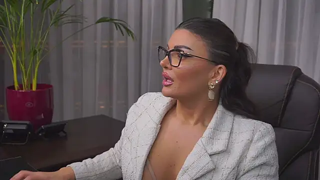 myakalifa online show from 12-13-24, 03:54