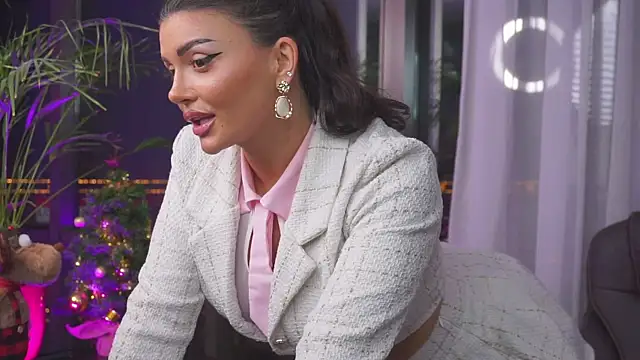 myakalifa online show from 12-13-24, 10:02