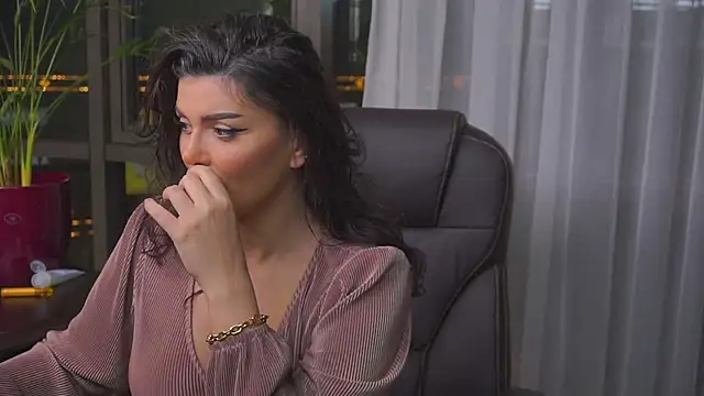 myakalifa online show from 01-02-25, 11:06