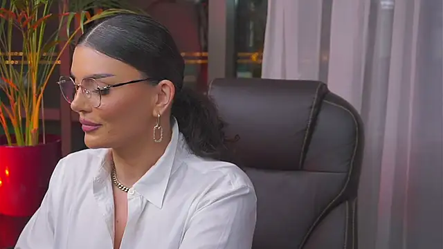 myakalifa online show from 01-21-25, 09:04