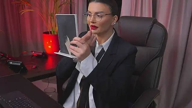 myakalifa online show from 01-27-25, 08:17