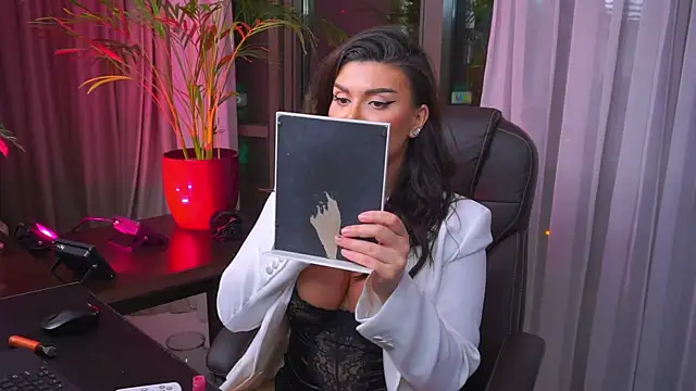 myakalifa online show from 02-02-25, 07:35